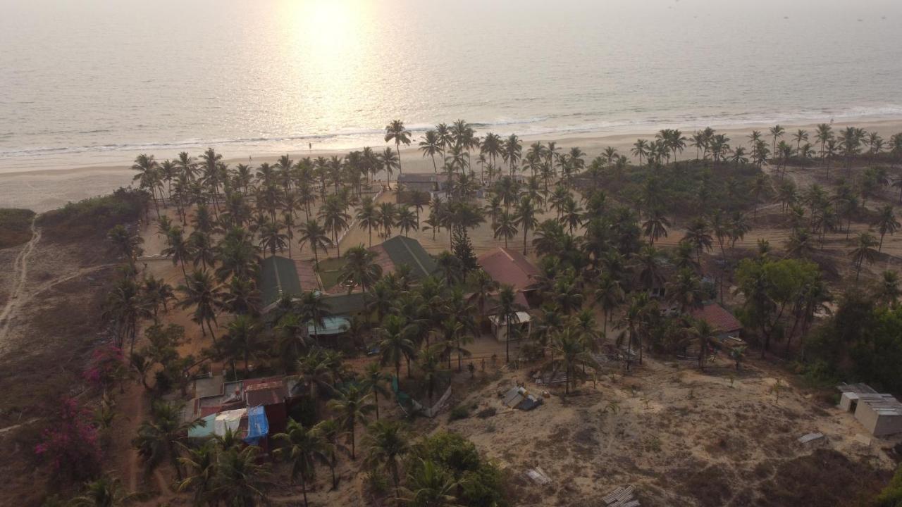 C Roque Beach Resort Colva Luaran gambar
