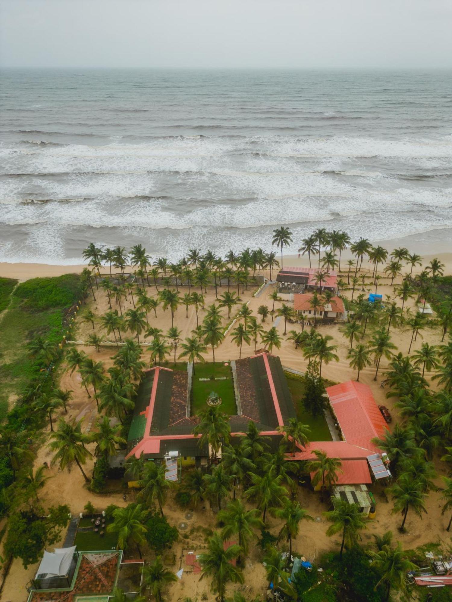 C Roque Beach Resort Colva Luaran gambar